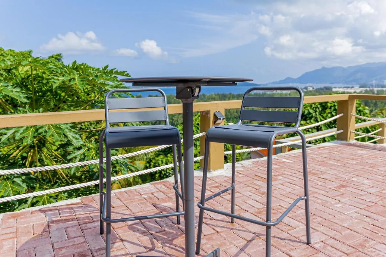 Auguste Holiday Residence Anse Etoile