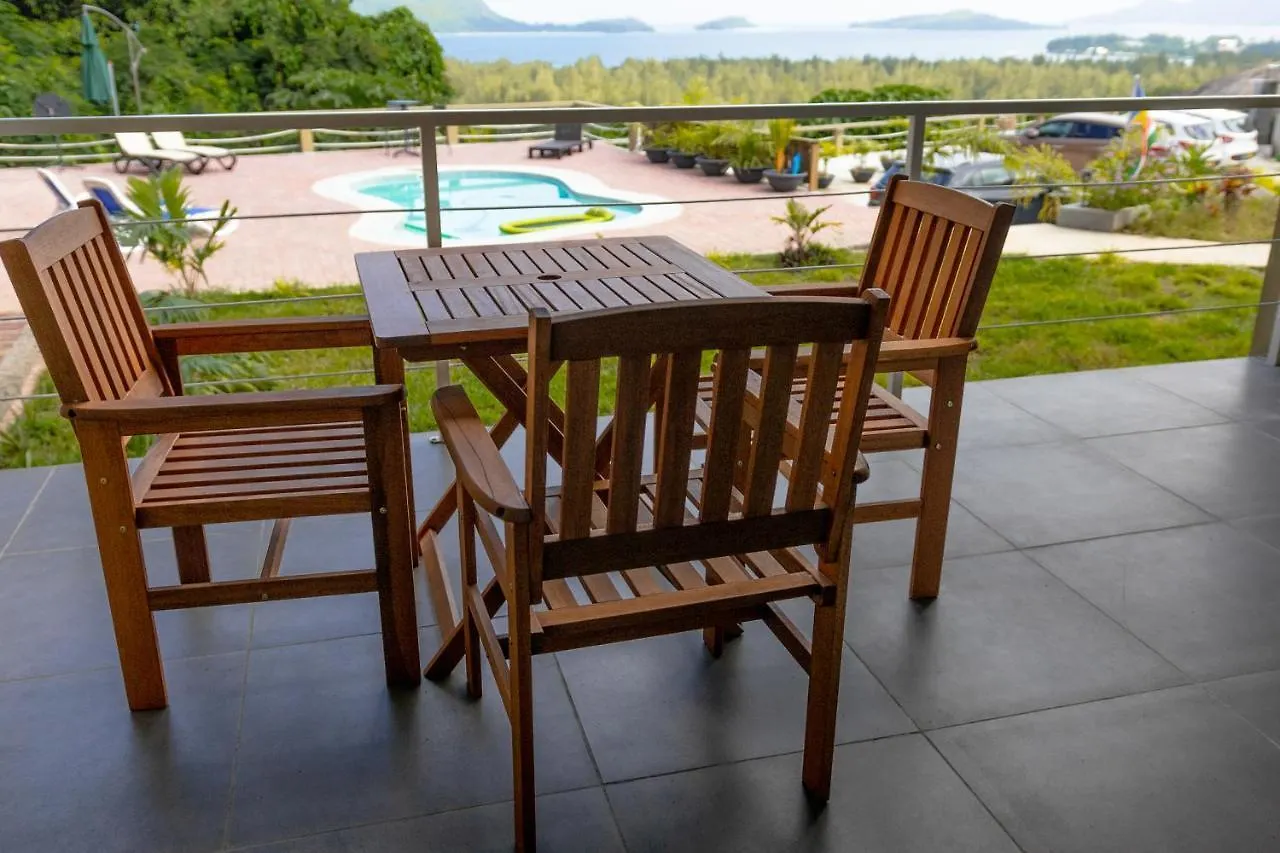 Auguste Holiday Residence 0*, Anse Etoile סיישל